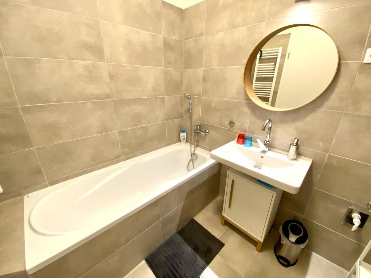 Apartman 001 Buk Luaran gambar
